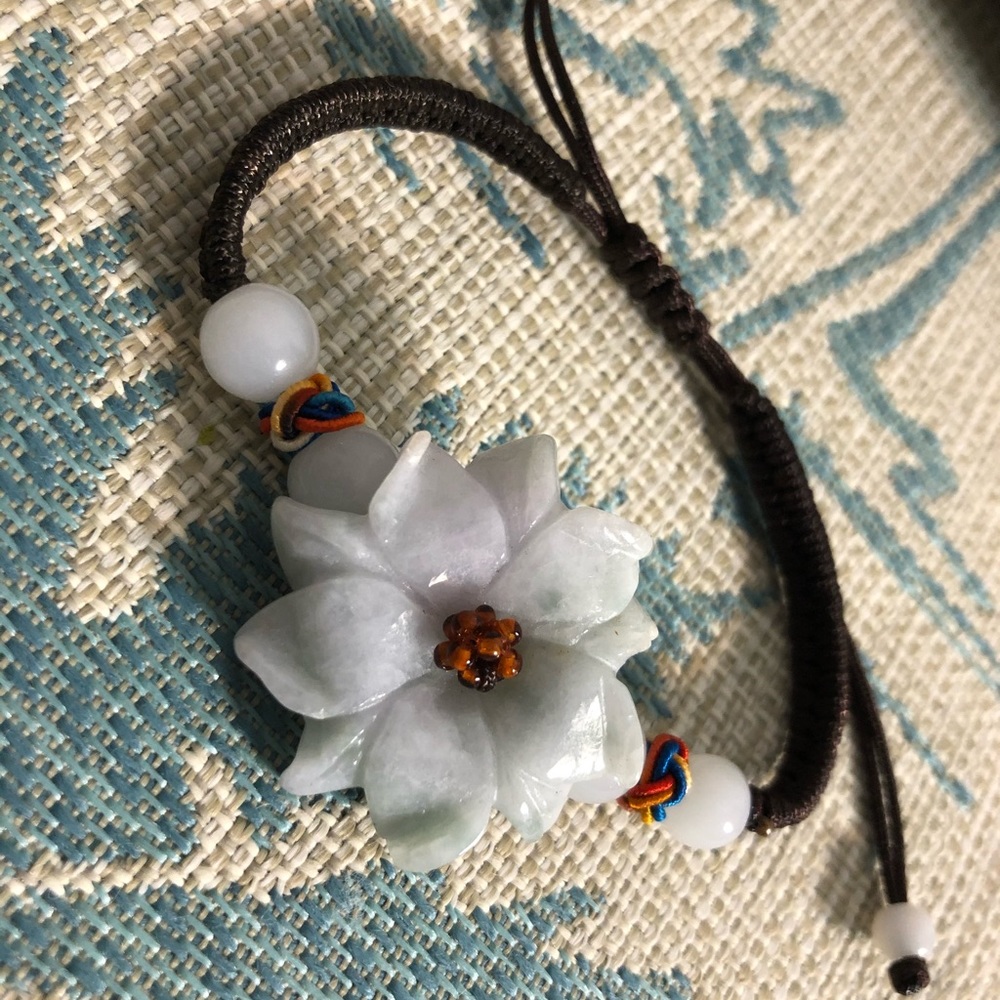 Jade flower Beacelet - Picture 2 of 5